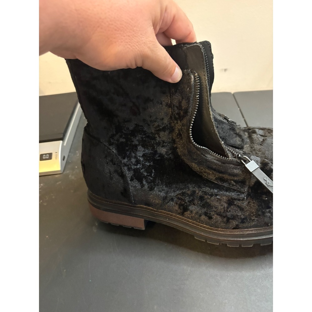 Rocket Dog Black Crushed Velvet Front Zip Combat Lug Sole Boots C355 Womens 10